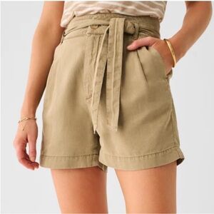 NWT Faherty Arlie Tie high Waist green
Linen blend summer Shorts Medium